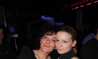 Uvođenje reda od strane sexy policajki u discotheque Magnus