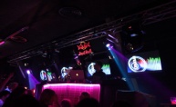 Uvođenje reda od strane sexy policajki u discotheque Magnus