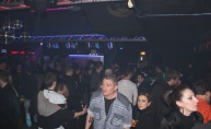 Uvođenje reda od strane sexy policajki u discotheque Magnus