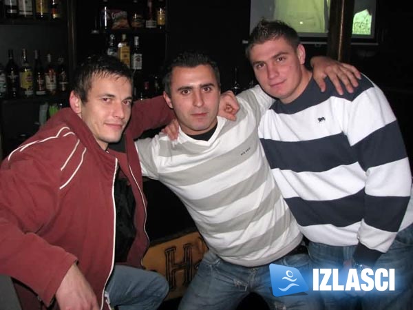 Zabava do jutra u Roxy klubu uz DJ Anesa