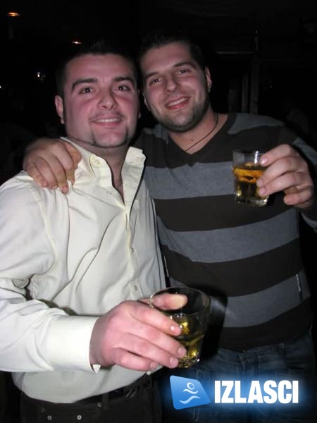Zabava do jutra u Roxy klubu uz DJ Anesa