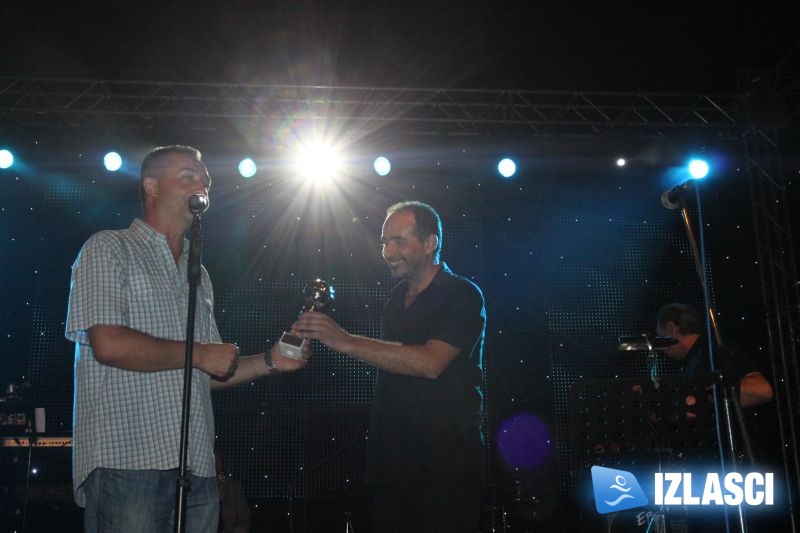 Legendarni dvojac, Dražen Zečić i Mladen Grdović pjesmom užarili Umag