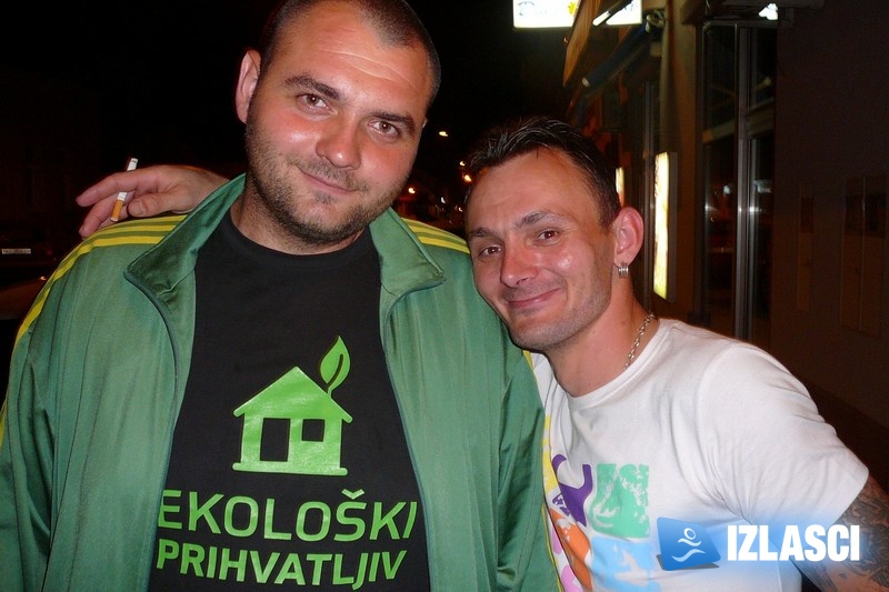 Što nam to nosi Johhnie? - Marabu bar u Vinkovcima Što nam to nosi Johhnie? - Marabu bar u Vinkovcima
