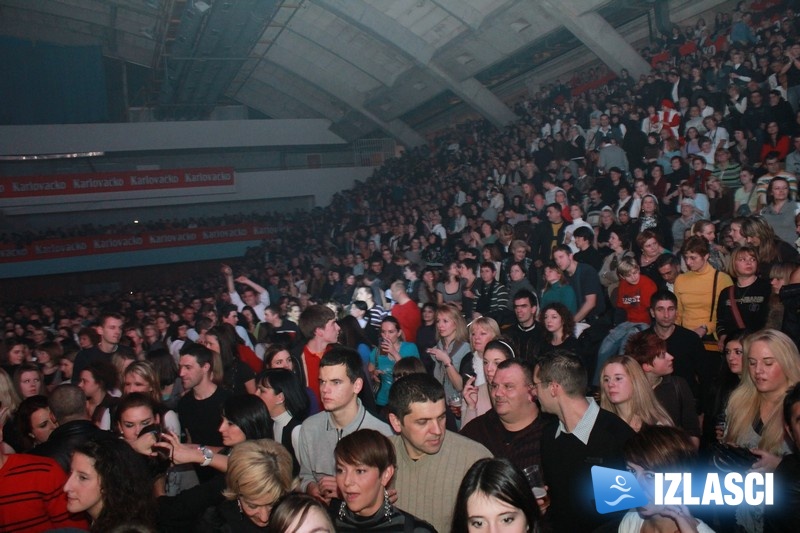 Halid i Crvena jabuka ugrijali atmosferu i "otopili" srca Riječana