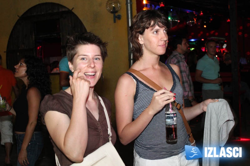 Wet T-Shirt party u Monvi centru