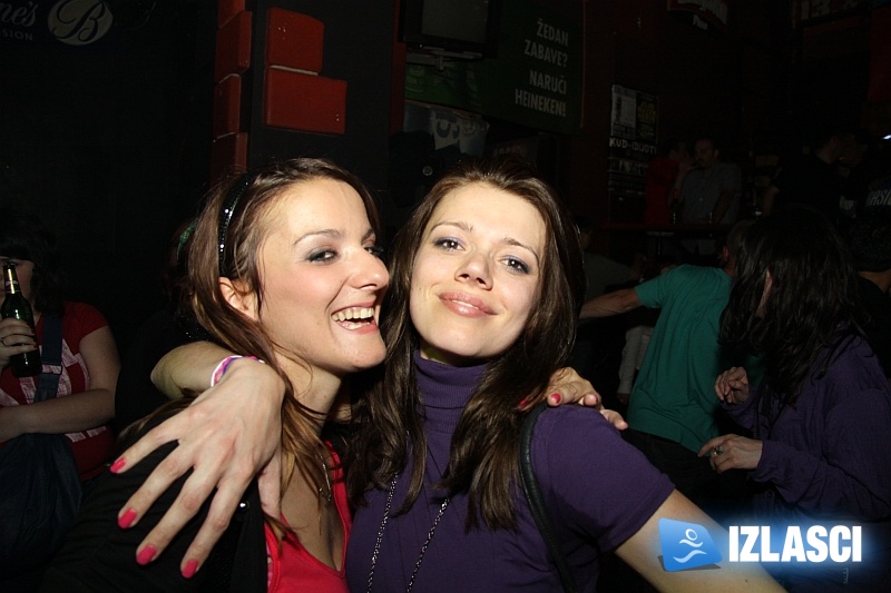 Opušteno i bez previše šminke u klubu Uljanik