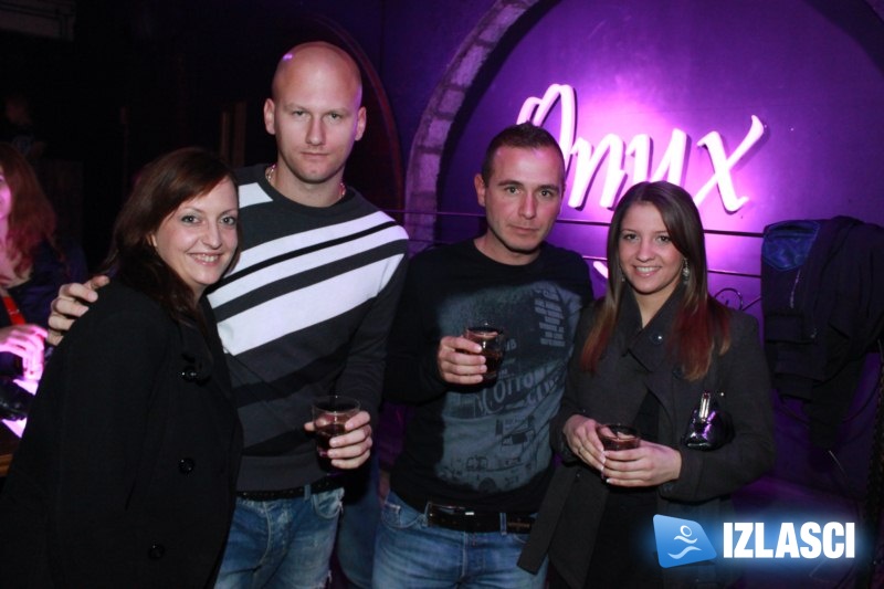 House hitovi tutnje Onyx Clubom