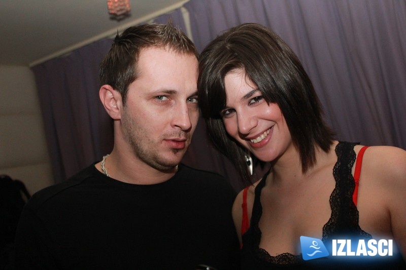 Pithna InDaHouse dobrim beatom užario Club Boa