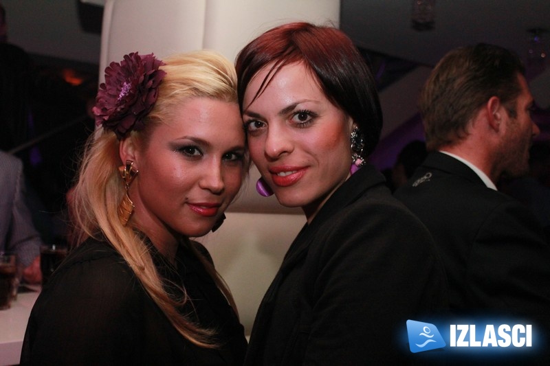 Let's celebrate with Jerry Ropero - Club Boa