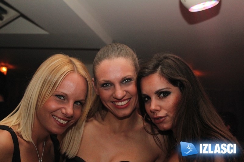 Let's celebrate with Jerry Ropero - Club Boa