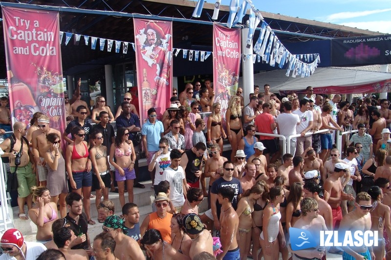 Beach party sa Captain Morganom u Aquariusu