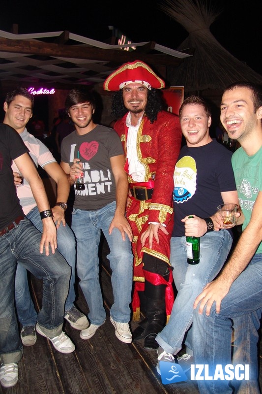 Captain Morgan party u Kaleta baru u Starigradu