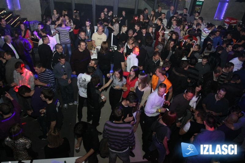 Veliki cocktail party u prekrasnom prostoru Garage ultra lounge