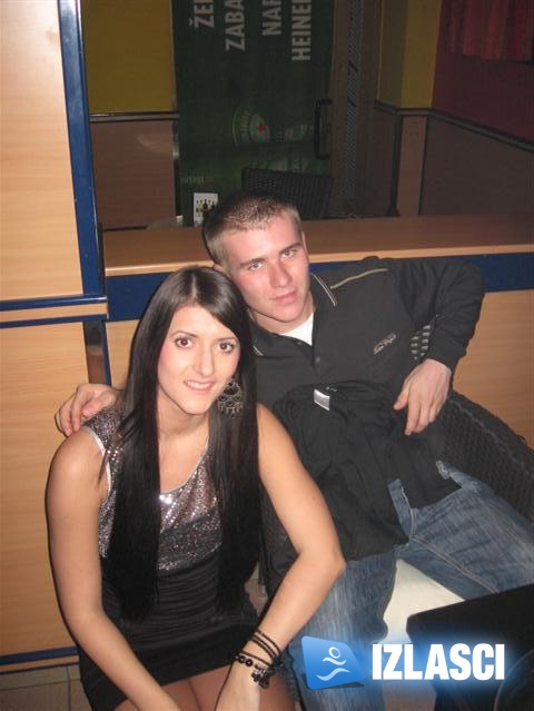 BRL (Badel rakije i likeri) party u caffe baru Azzuro, Sibinj
