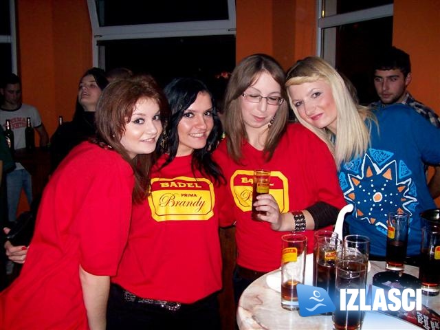 Badel Prima Brandy party u Caffe baru In, Komletinci