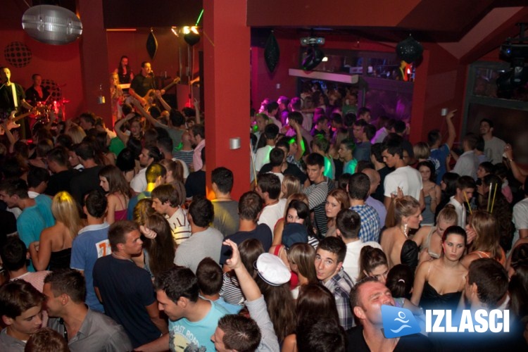 Magazin u Makina Exit Clubu