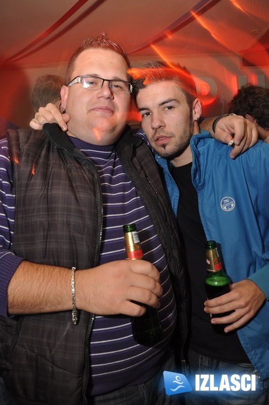 Nikola, Lester i Alex na velikom partyju povodom 7. rođendana Acapulca