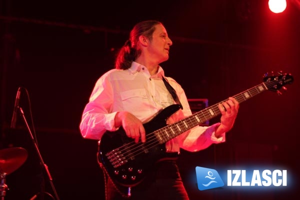 Odličan koncert grupe Leb i Sol u polupraznoj Tvornici