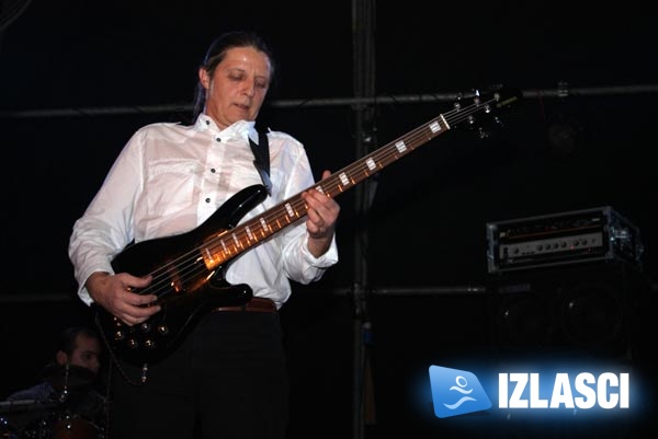 Odličan koncert grupe Leb i Sol u polupraznoj Tvornici