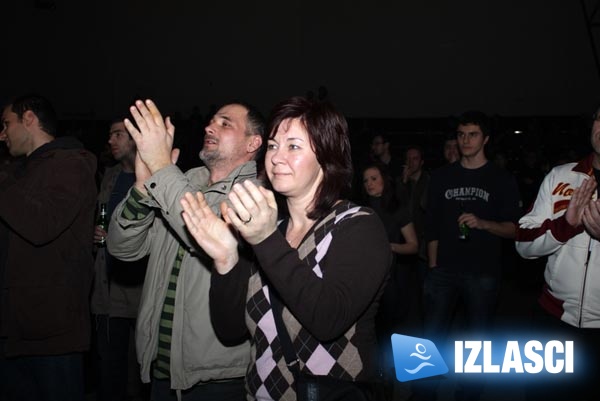 Odličan koncert grupe Leb i Sol u polupraznoj Tvornici