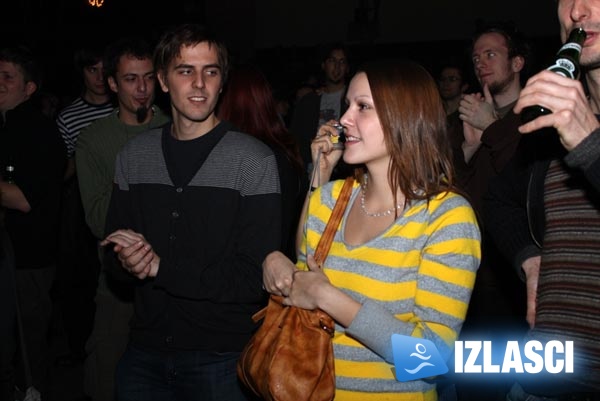 Odličan koncert grupe Leb i Sol u polupraznoj Tvornici