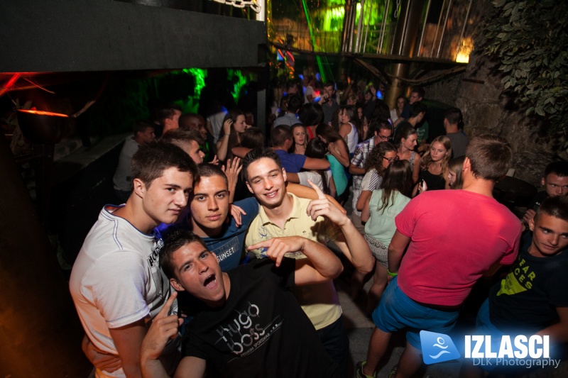 Balkan party susreo House ritmove u clubu Jungle na Krku