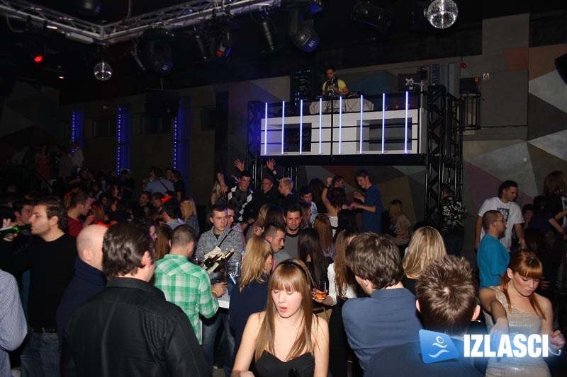 DJ Ved LeMar rasplesao najpopularniji klub Garage ultra lounge