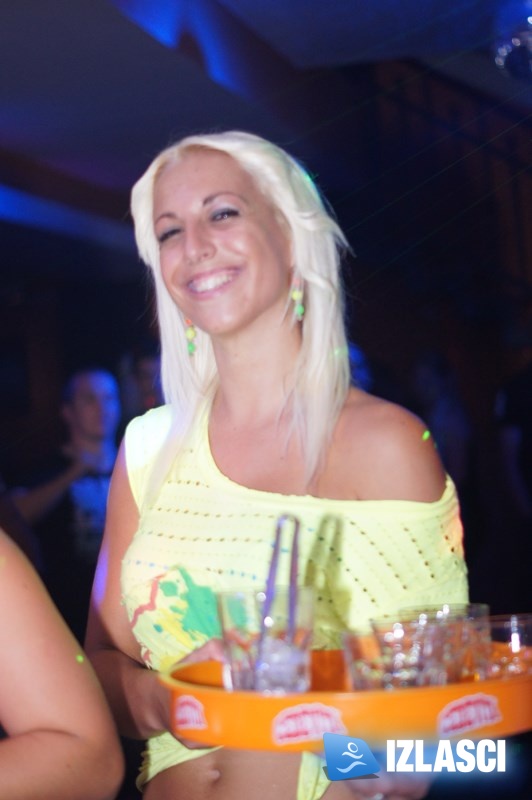 Night club Time u Puli uz najzgodnije komade