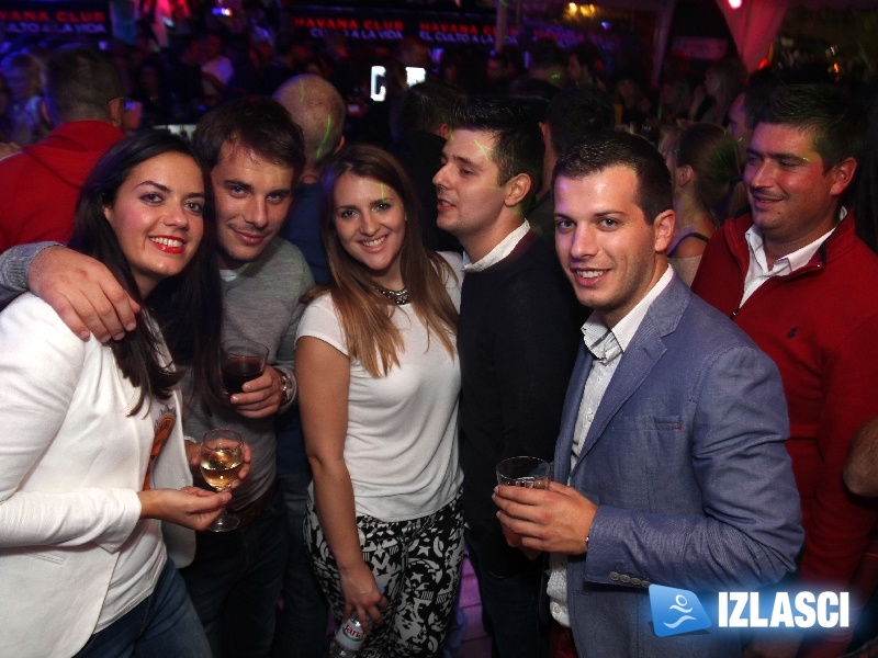 Odlična zabava u Casanovi uz Night express bend 