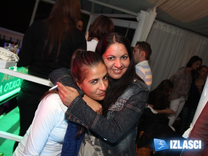 Odlična zabava u Casanovi uz Night express bend 