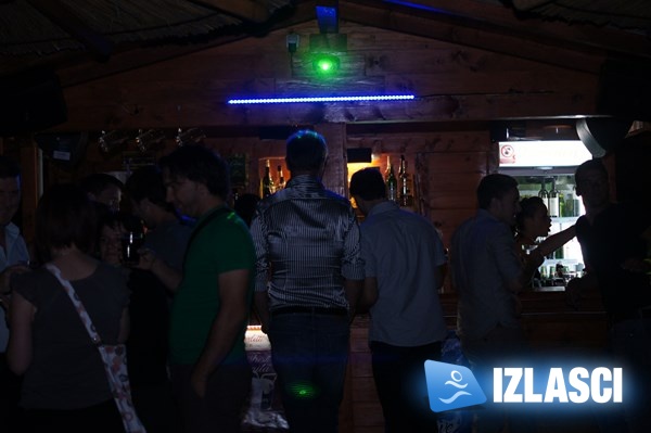 Otvorenje beach bara Baza u Puntiželi