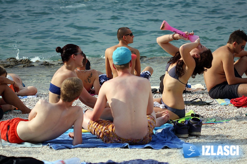 Niti iznenadni ljetni pljusak nije pokvario odličan provod u Beach Baru Pacino