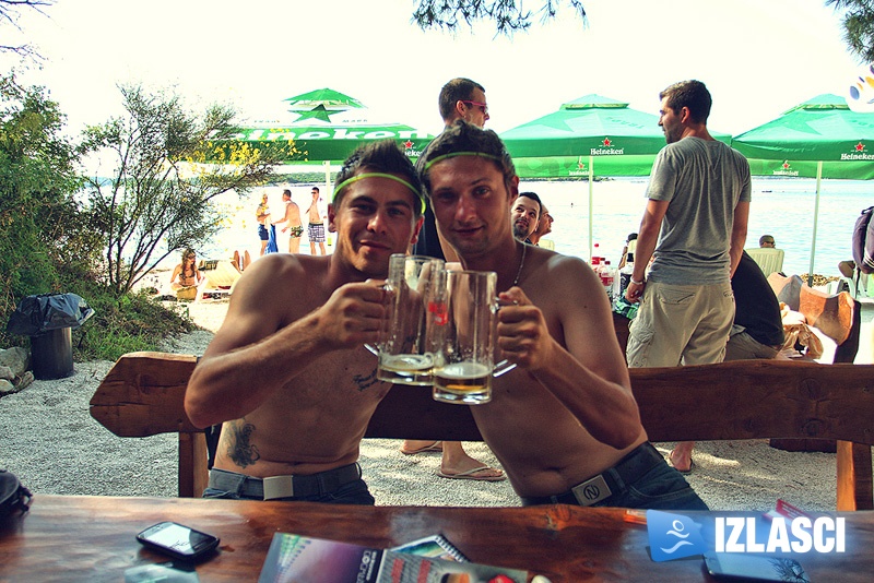 Beach bar Pacino Summer opening