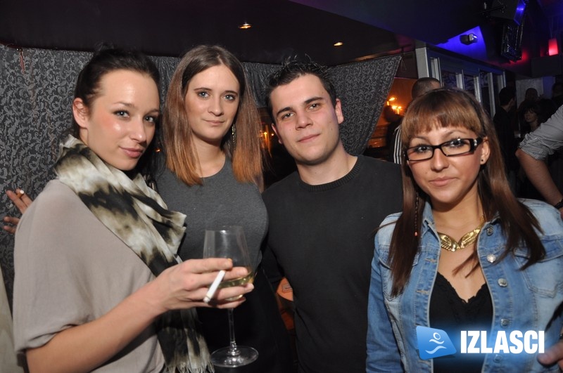Rasplesana subota u Mystique clubu.