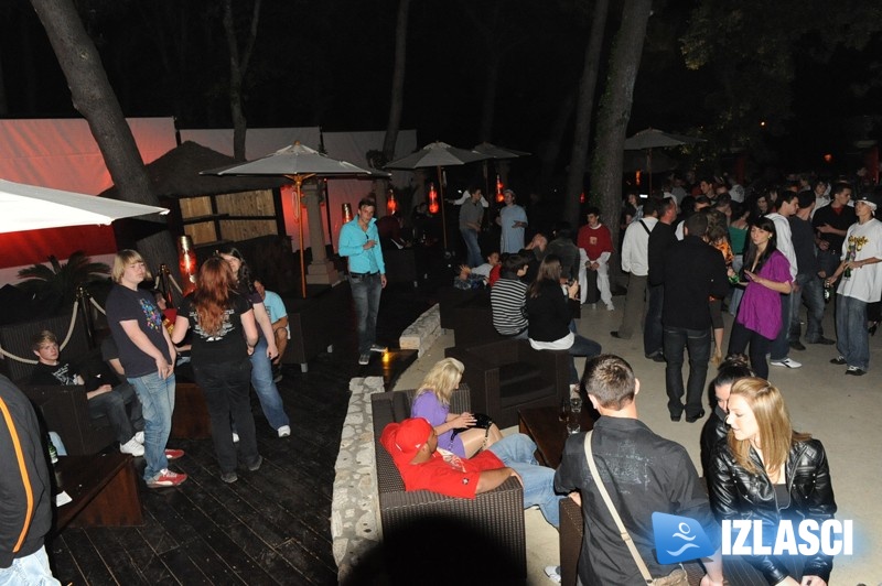 Red Party otvorio ljetnu sezonu i terasu Daylighta
