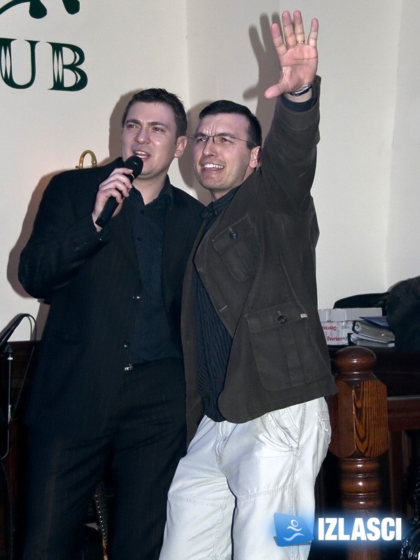Karaoke uz cajke i rock