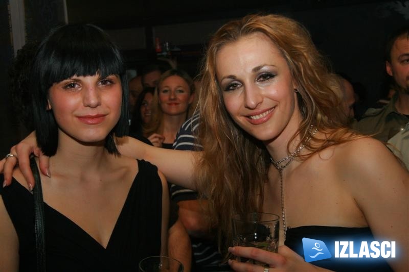 Trubači Orkestra Bojana Ristića vs. House by Dj Joe 2 Shine u Hemingway baru 