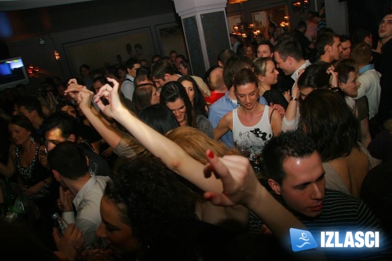 Trubači Orkestra Bojana Ristića vs. House by Dj Joe 2 Shine u Hemingway baru 