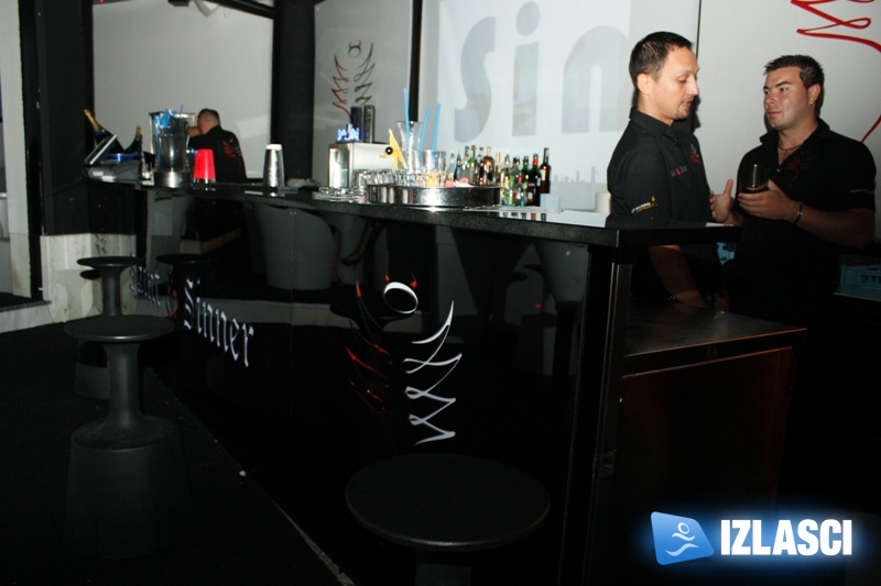 Coctail majstor zapalio Sinner Coctail majstor zapalio Sinner