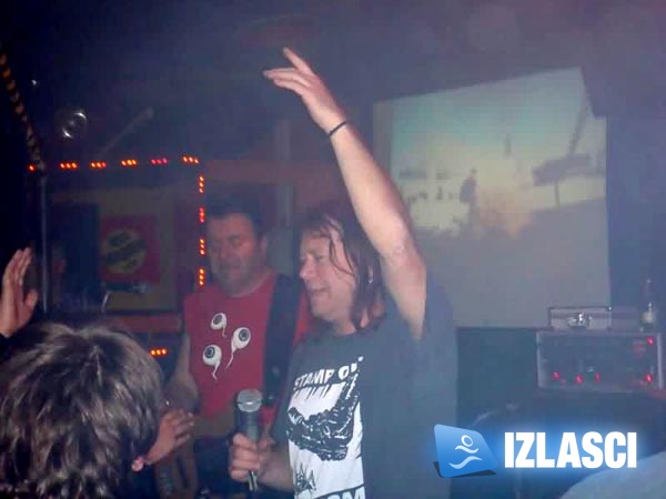 Žestoki koncert Kud Idijota u Max Magnusu