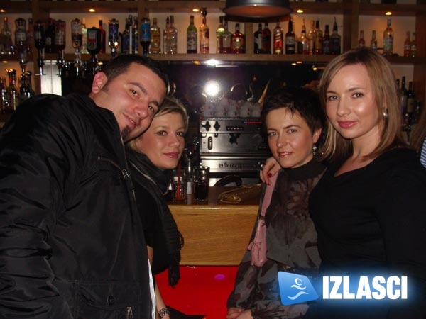 Izlazak u Maat bar